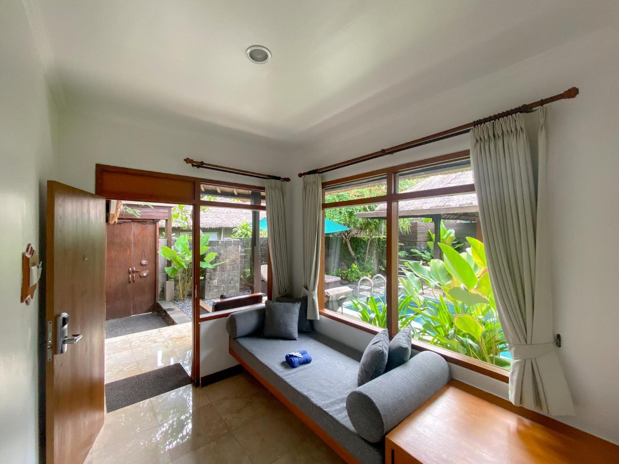 Legian Beach Hotel Ngoại thất bức ảnh